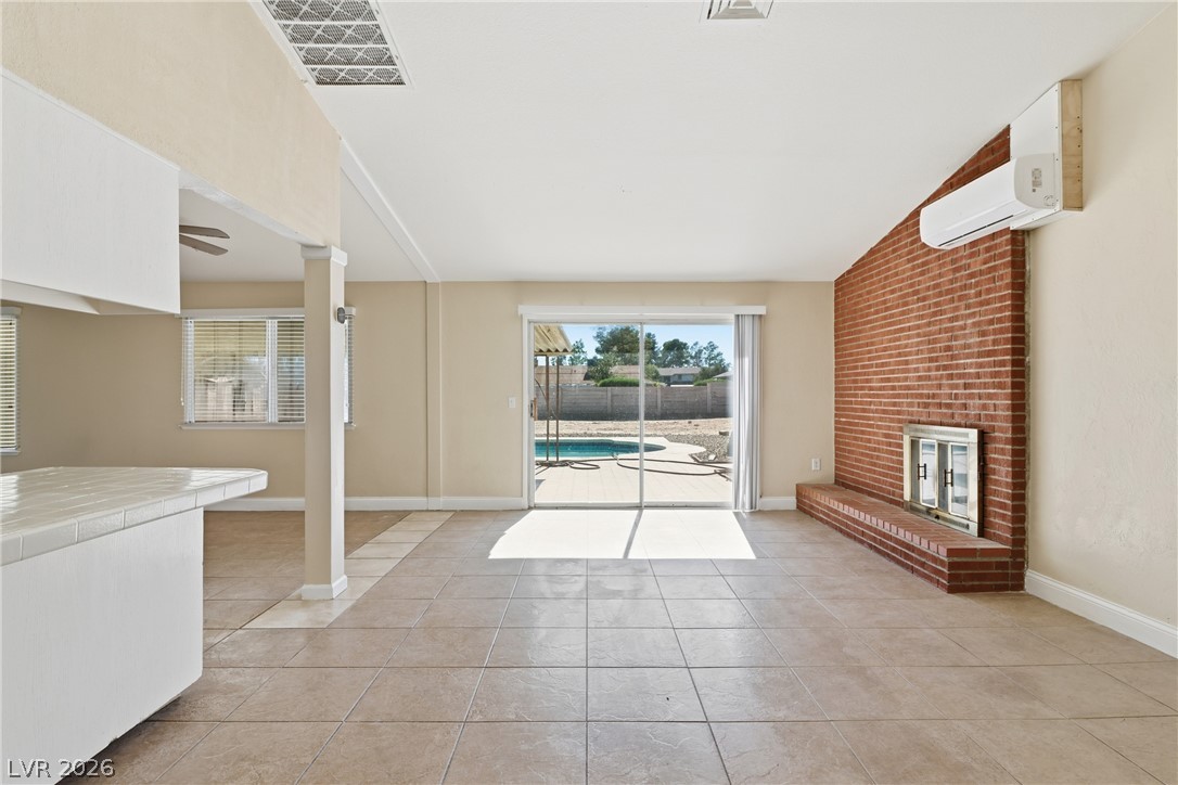 6825 West Oakey Boulevard Property Photo 15