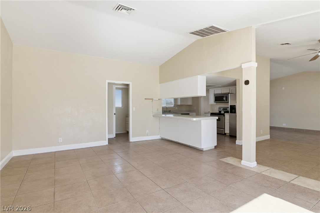 6825 West Oakey Boulevard Property Photo 16