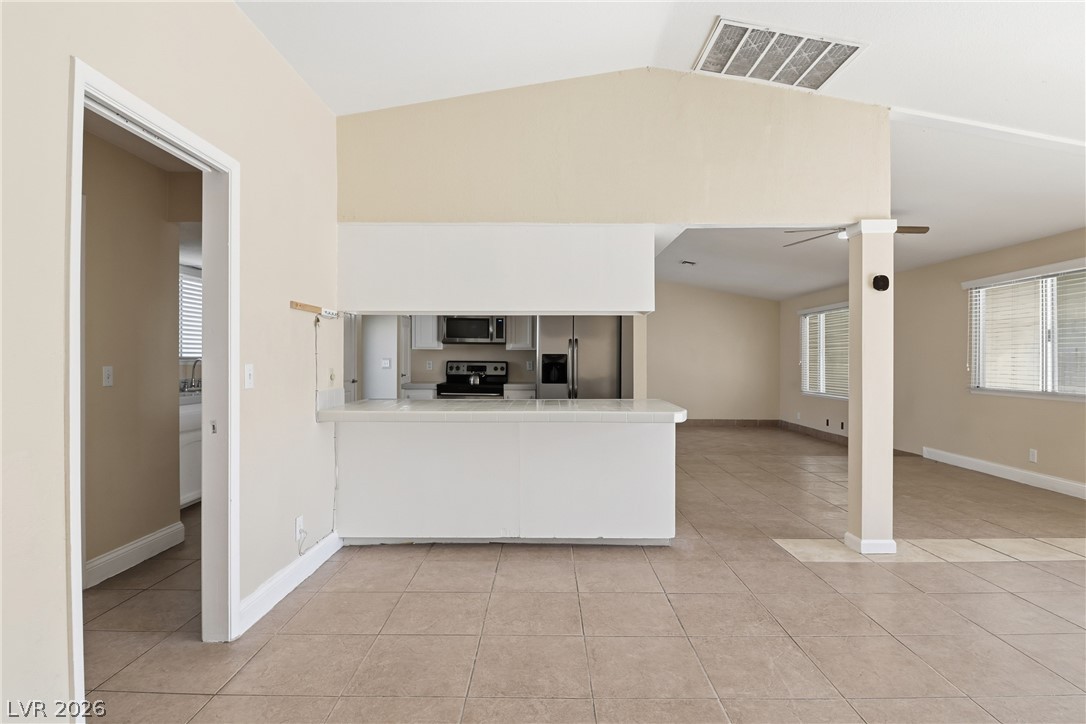 6825 West Oakey Boulevard Property Photo 18