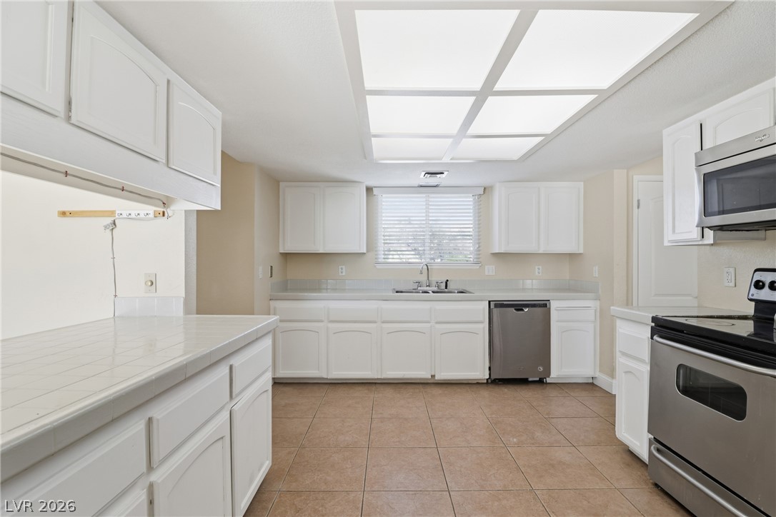 6825 West Oakey Boulevard Property Photo 20