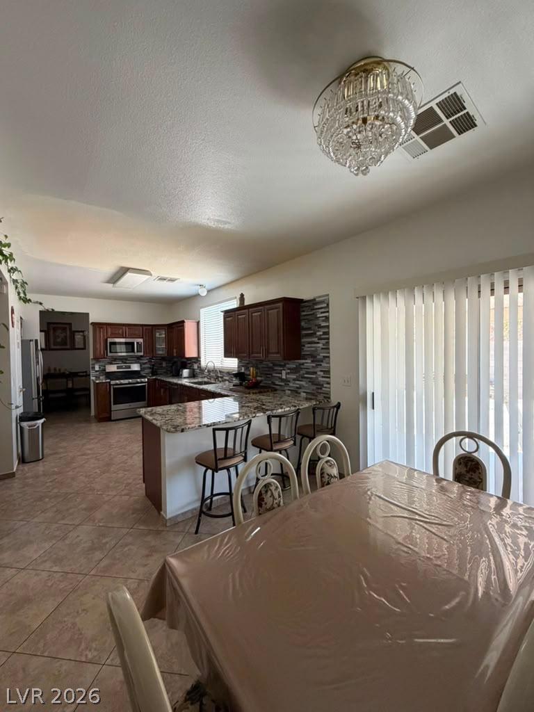 5933 Spinnaker Point Avenue Property Photo 11