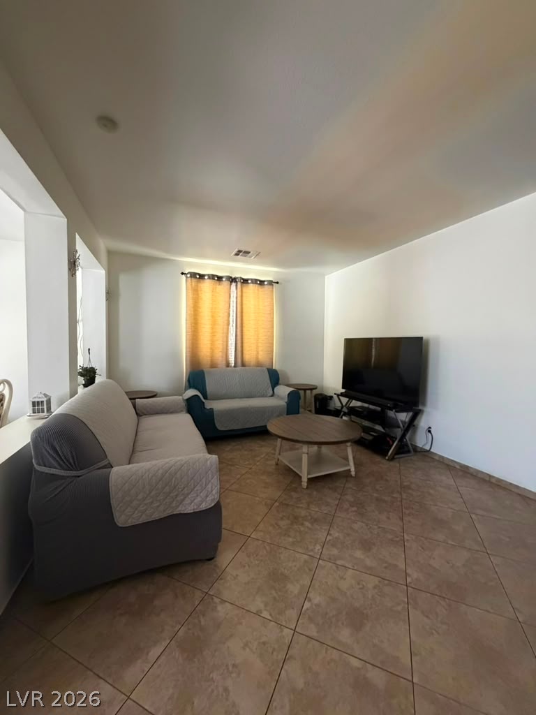 5933 Spinnaker Point Avenue Property Photo 13