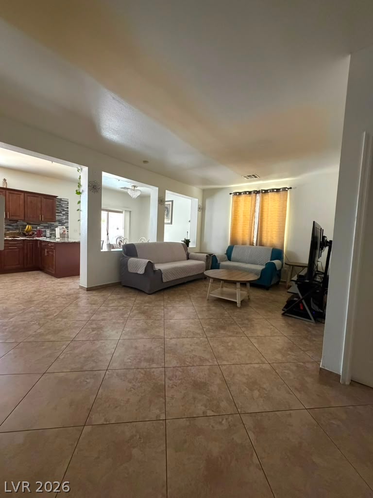 5933 Spinnaker Point Avenue Property Photo 17