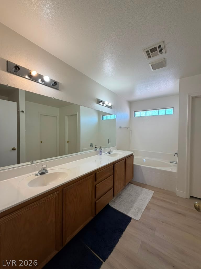 5933 Spinnaker Point Avenue Property Photo 32