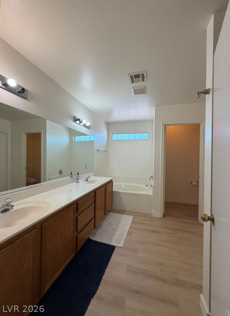 5933 Spinnaker Point Avenue Property Photo 35