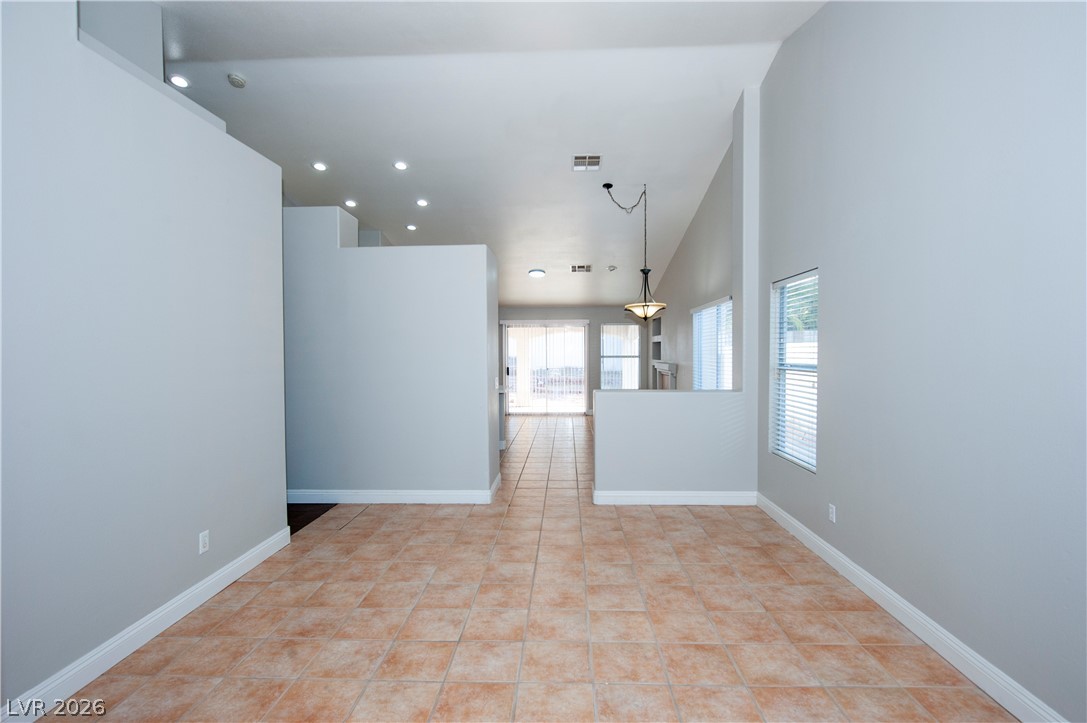 921 English Heather Drive Property Photo 3