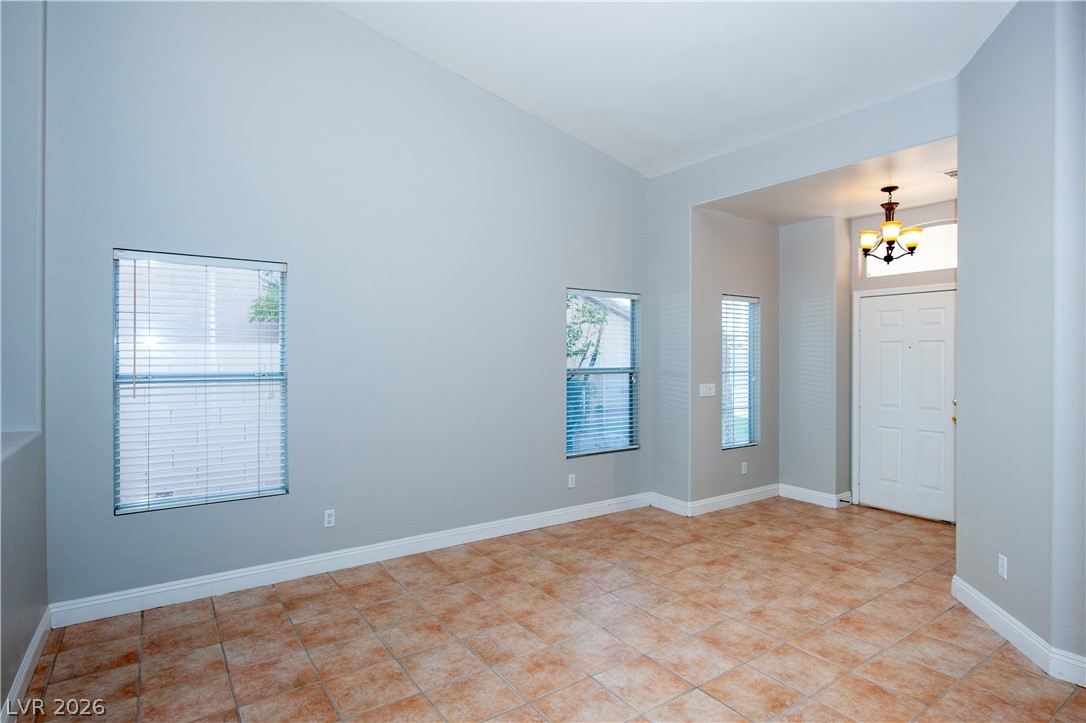 921 English Heather Drive Property Photo 5