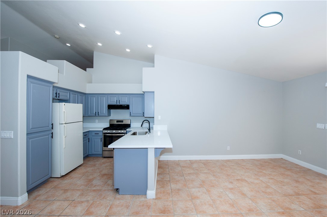 921 English Heather Drive Property Photo 6