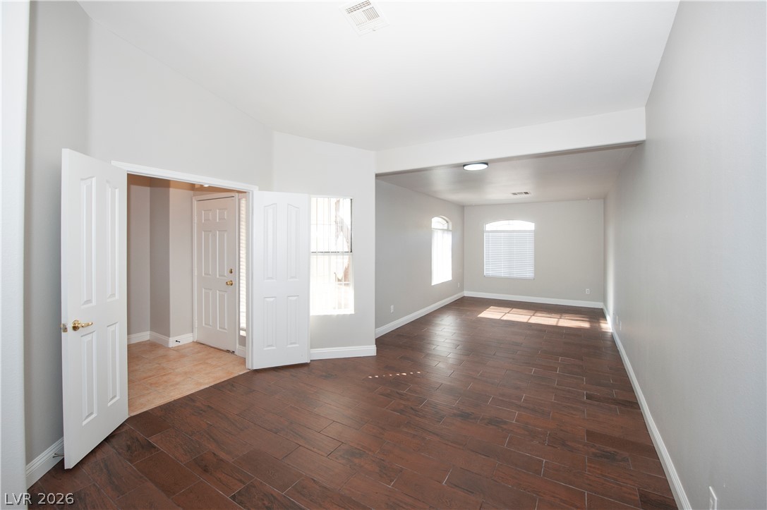 921 English Heather Drive Property Photo 11