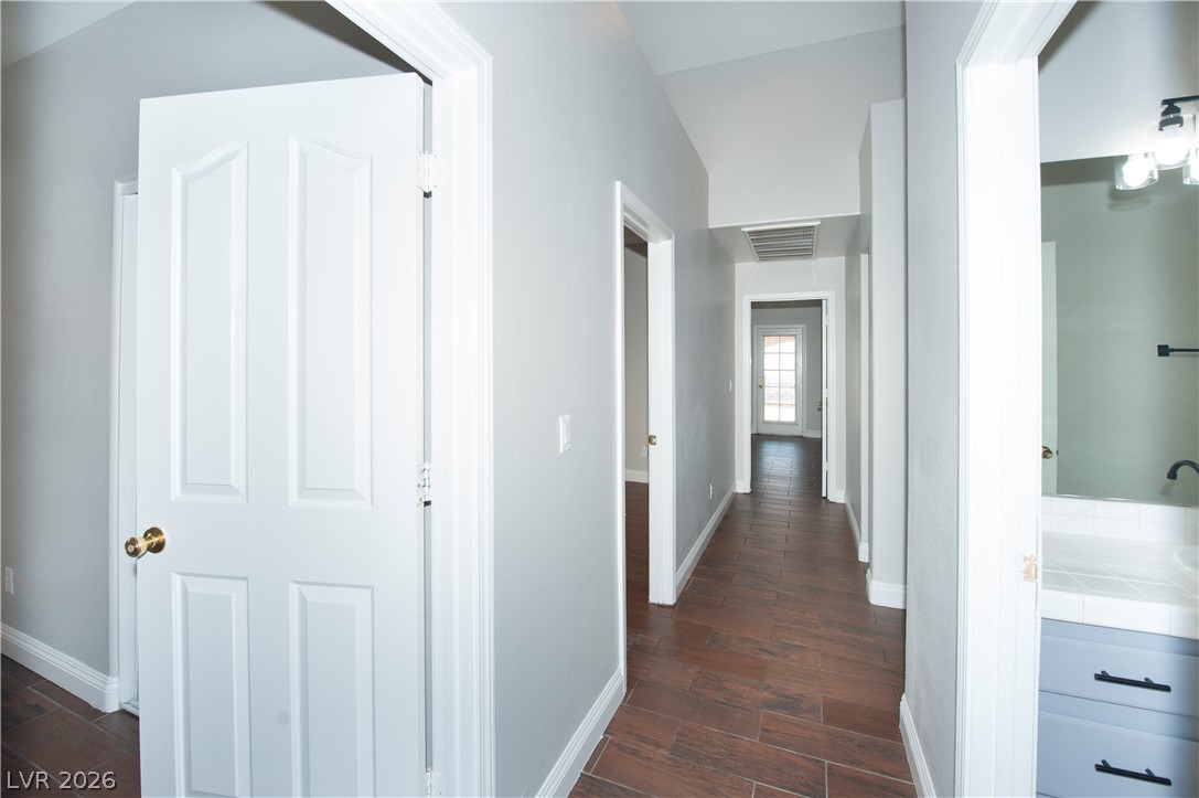 921 English Heather Drive Property Photo 13