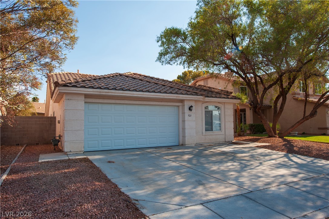 921 English Heather Drive Property Photo 25