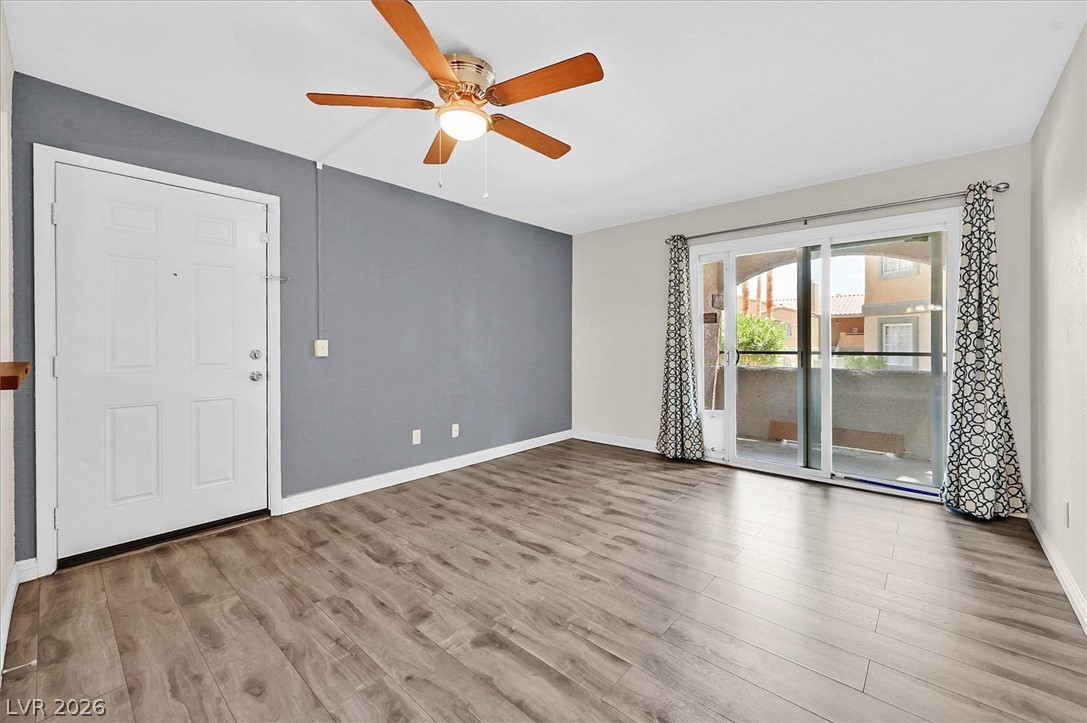 220 Mission Newport Lane 105 Property Photo 4