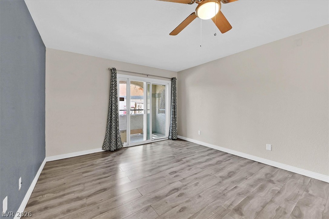 220 Mission Newport Lane 105 Property Photo 5