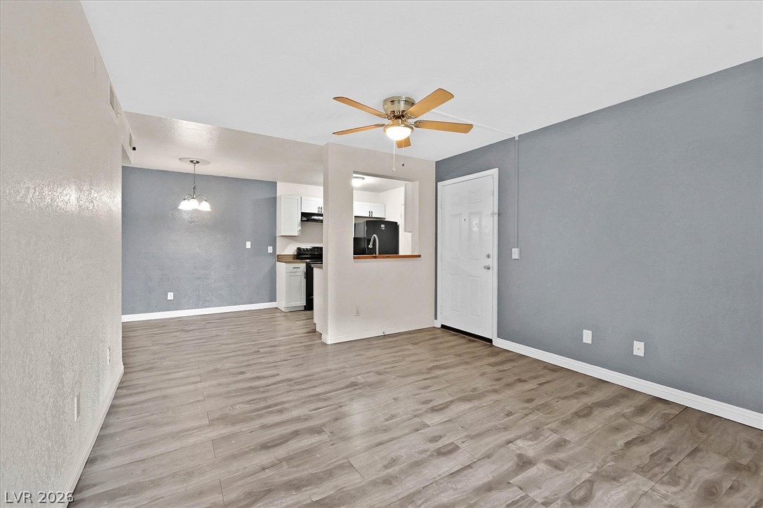 220 Mission Newport Lane 105 Property Photo 8