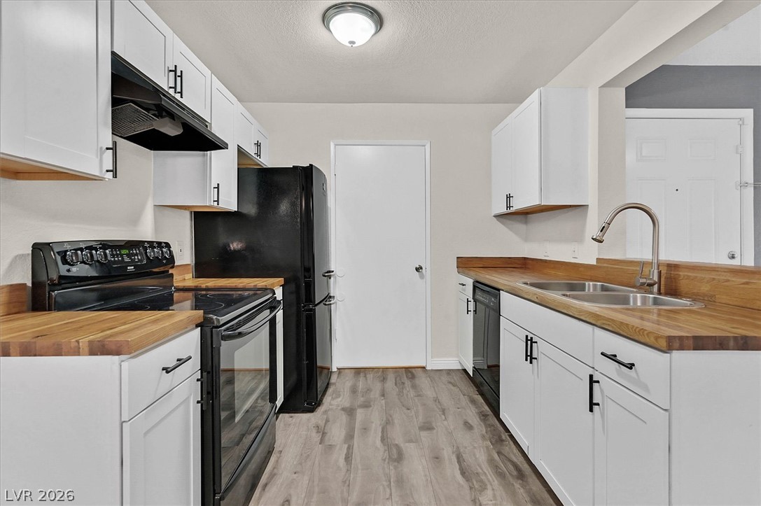 220 Mission Newport Lane 105 Property Photo 12