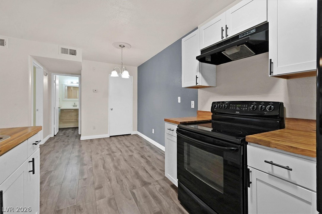 220 Mission Newport Lane 105 Property Photo 16