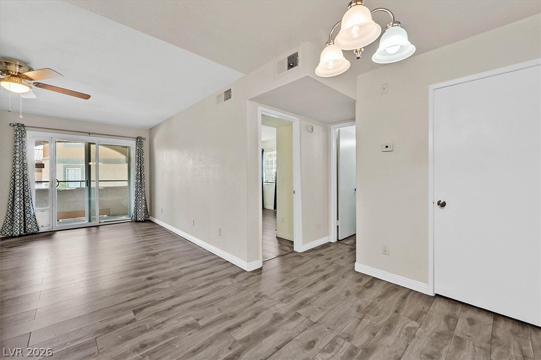 220 Mission Newport Lane 105 Property Photo 17