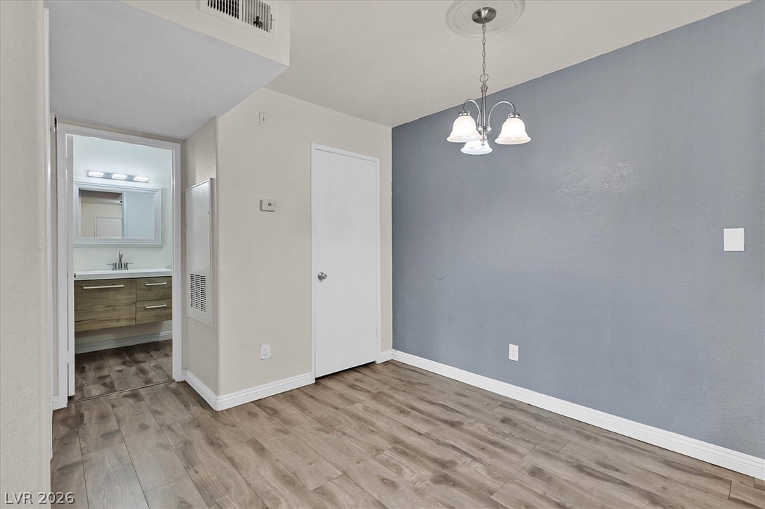 220 Mission Newport Lane 105 Property Photo 18