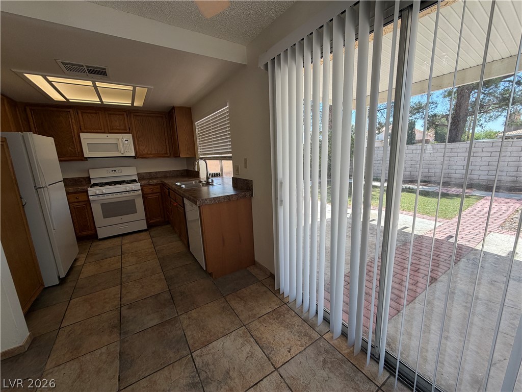 9509 Swan Bay Drive Property Photo 23