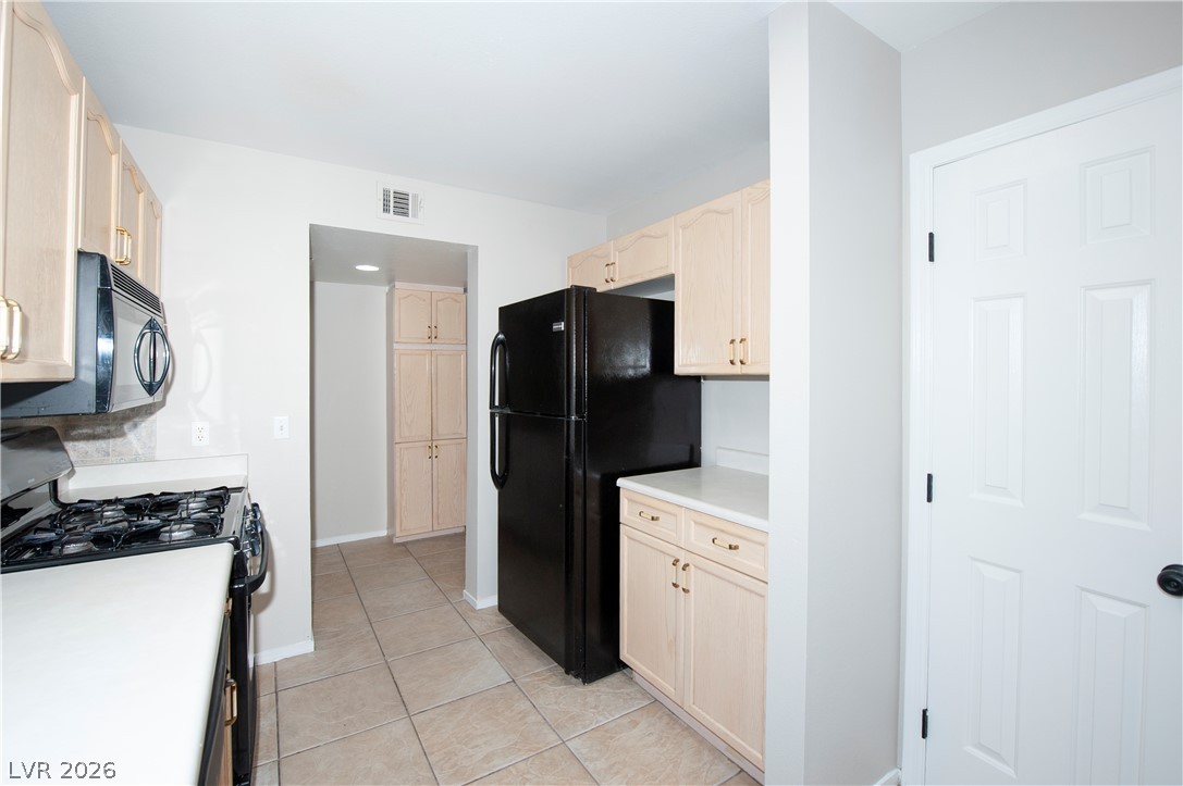 8444 Stoney Bluff Avenue Property Photo 15