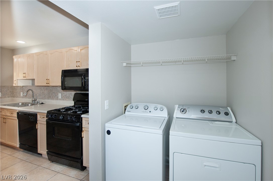 8444 Stoney Bluff Avenue Property Photo 16