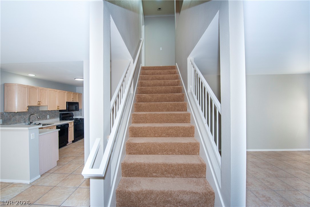 8444 Stoney Bluff Avenue Property Photo 18