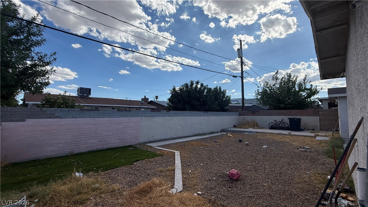 901 Stanley Avenue Property Photo 4