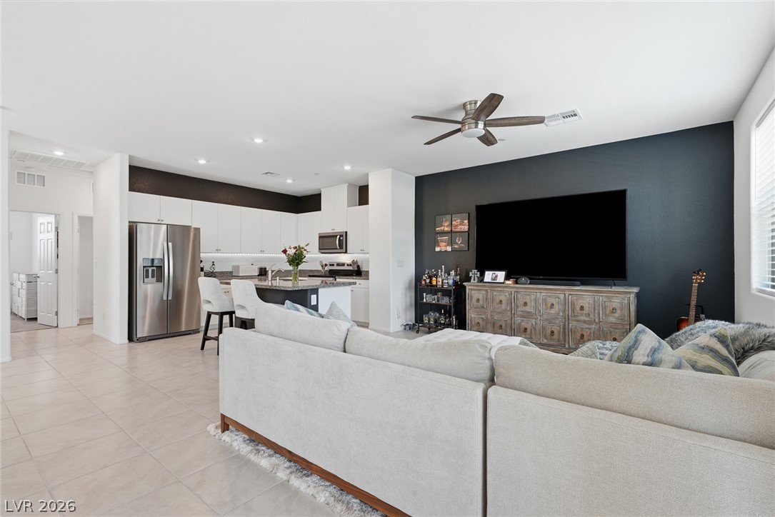 6155 Garden Oasis Street Property Photo 3