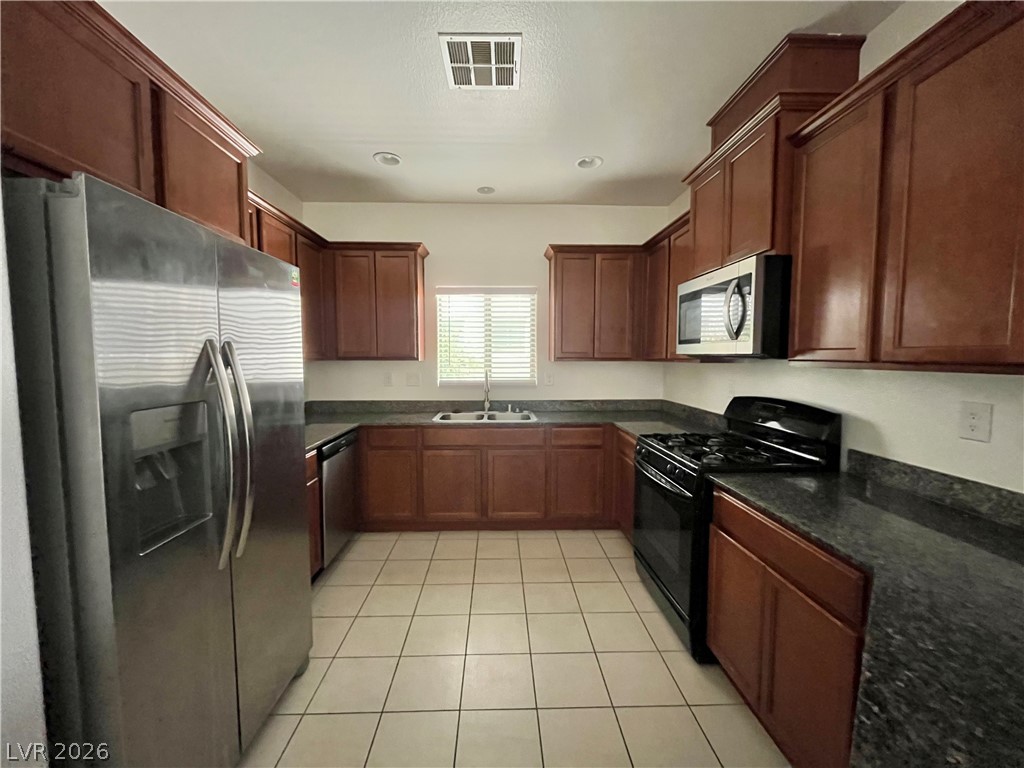 9493 Alma Ridge Avenue Property Photo 10
