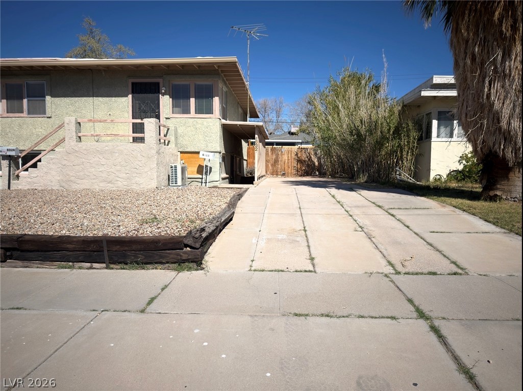 632 5th Street B Property Photo 1