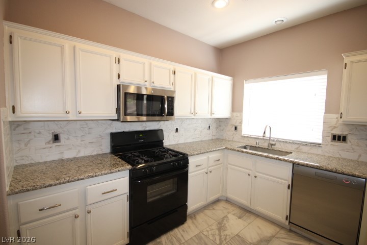 947 Whispering Grove Avenue Property Photo 18