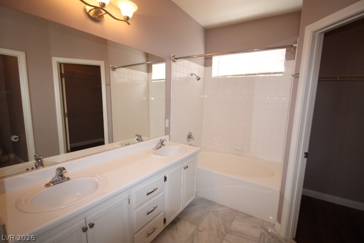 947 Whispering Grove Avenue Property Photo 28