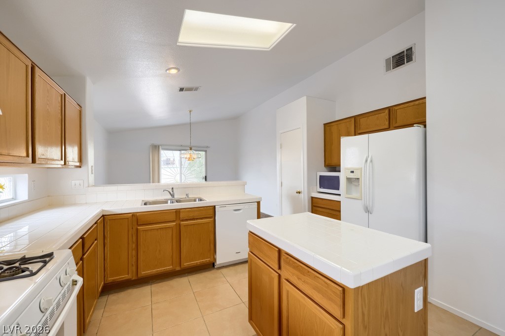976 Skyforest Drive Property Photo 14