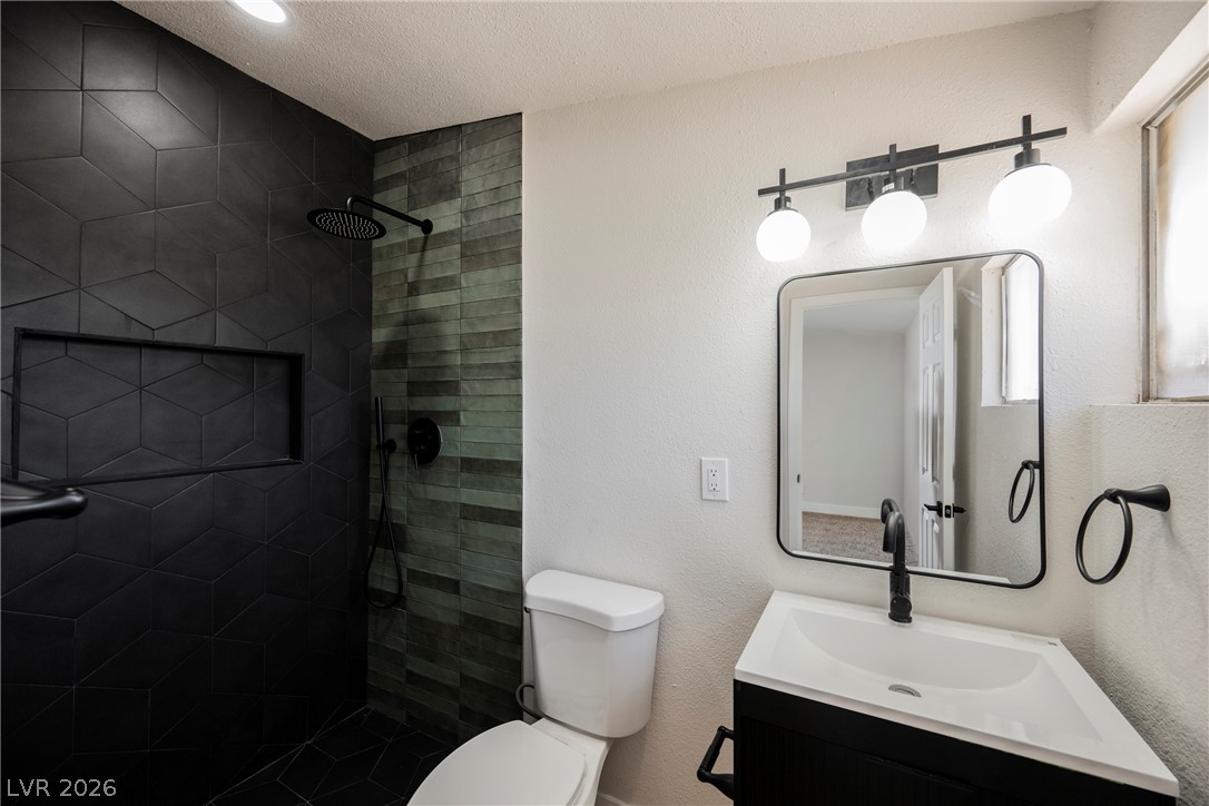 2732 Castle Street Property Photo 5