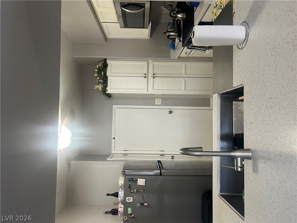 7255 West Sunset Road 1049 Property Photo 4