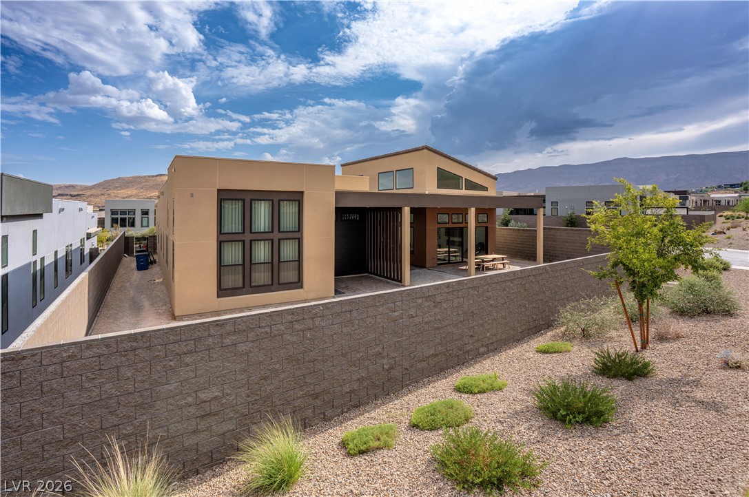 11134 Desert Heights Avenue Property Photo 5