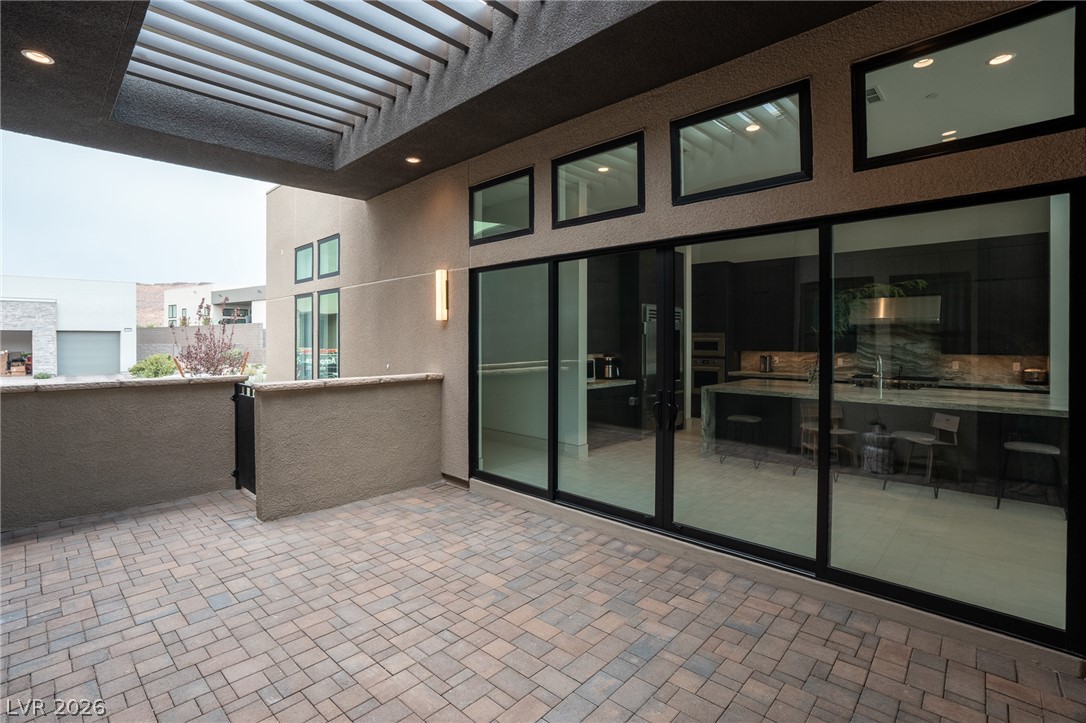 11134 Desert Heights Avenue Property Photo 8