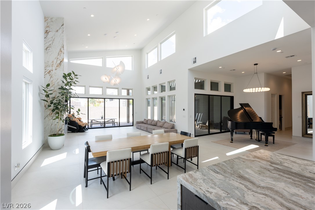11134 Desert Heights Avenue Property Photo 15