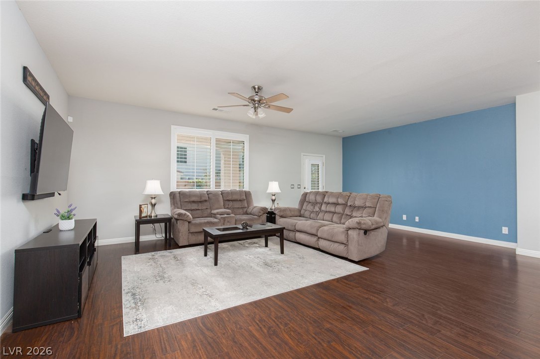 7624 Sugarloaf Peak Street Property Photo 14