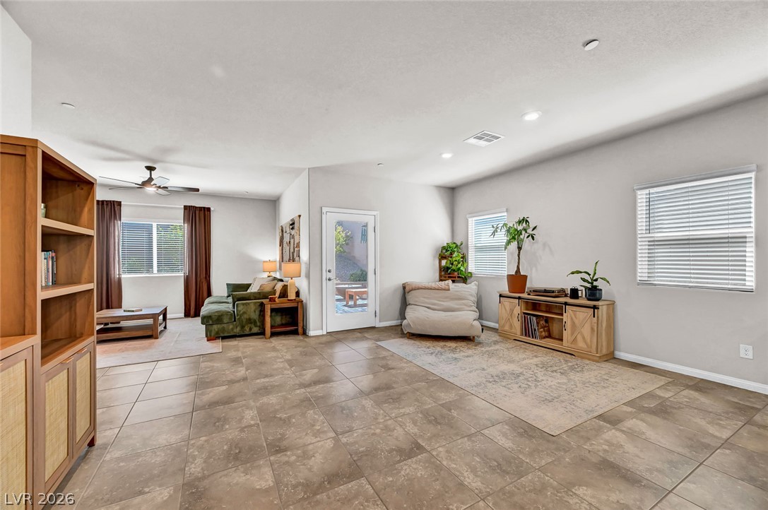 10257 Sequoia Falls Place Property Photo 8
