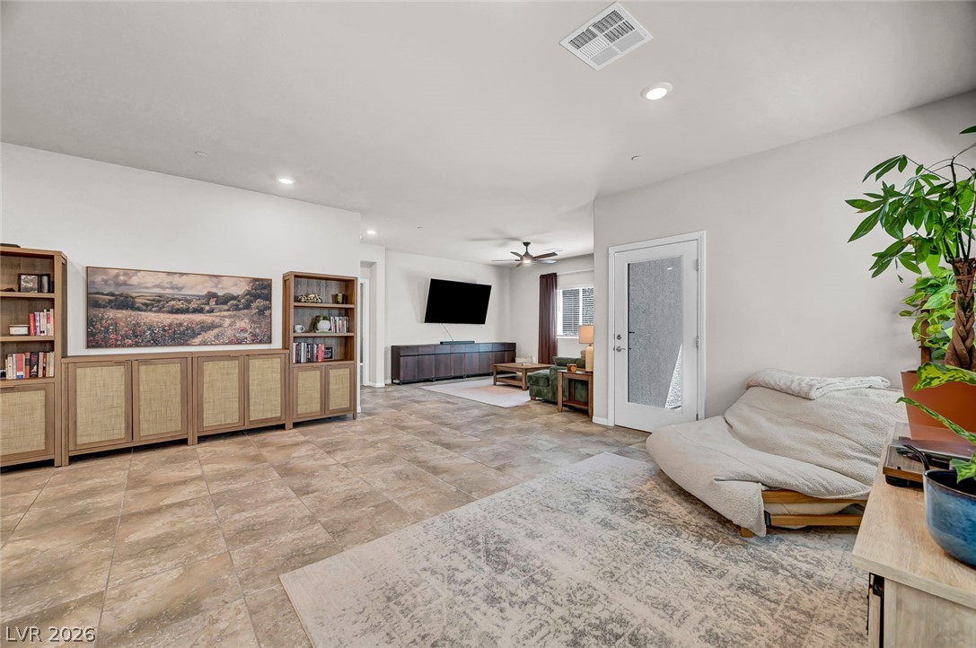 10257 Sequoia Falls Place Property Photo 9