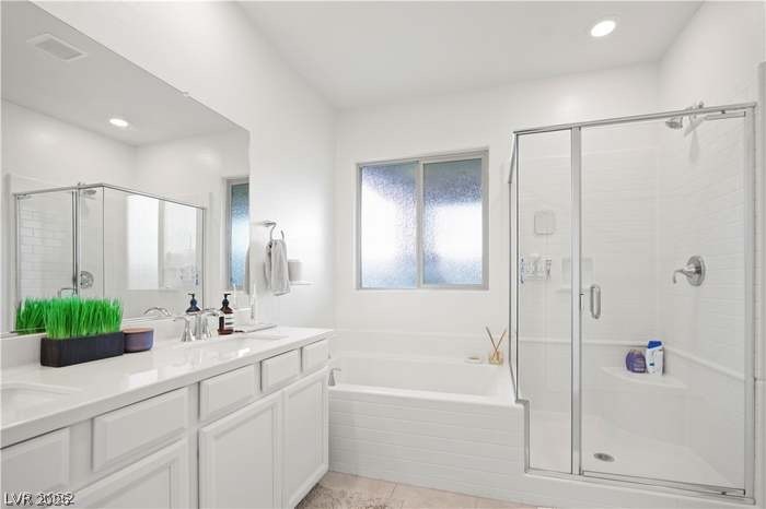 741 Foreign Reef Way Property Photo 16