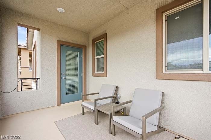 741 Foreign Reef Way Property Photo 18