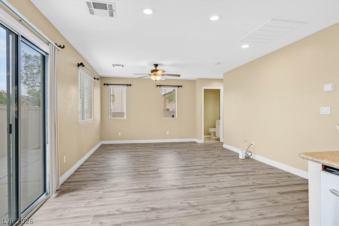 11917 Haven Street Property Photo 6