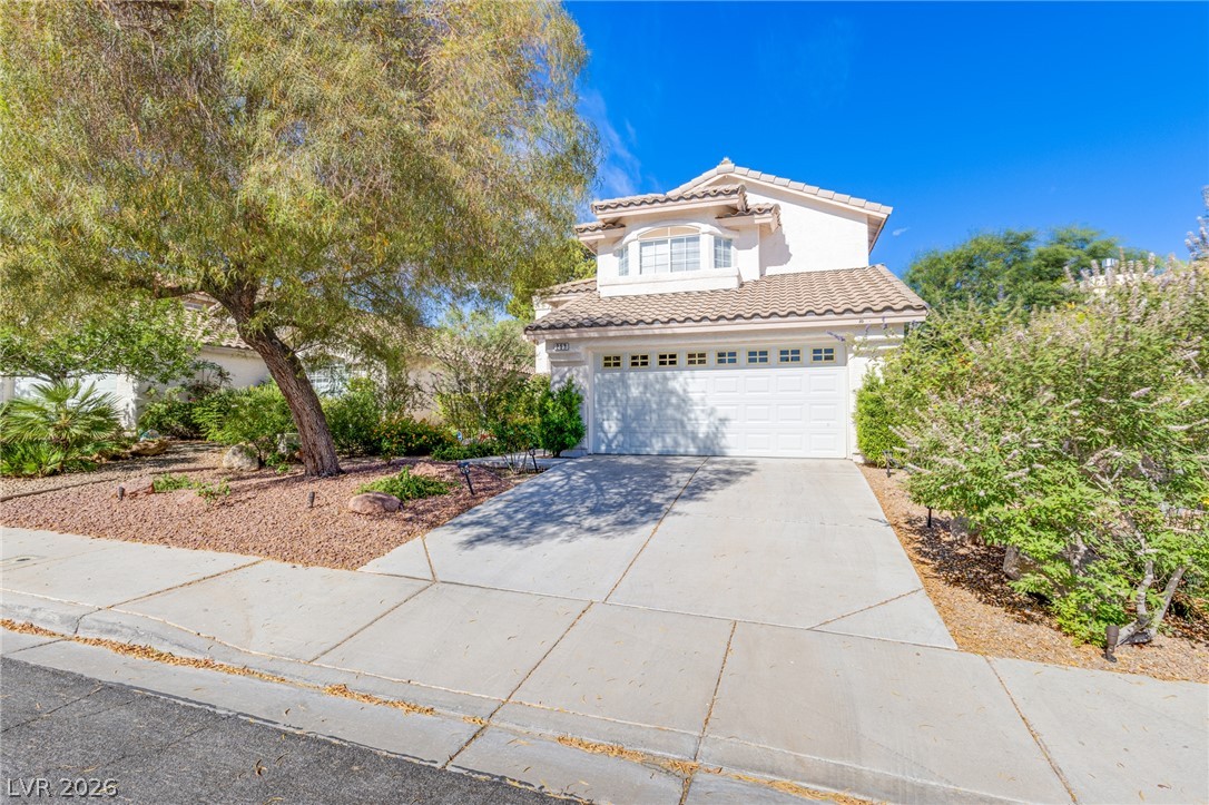 253 Camelback Ridge Avenue Property Photo 2