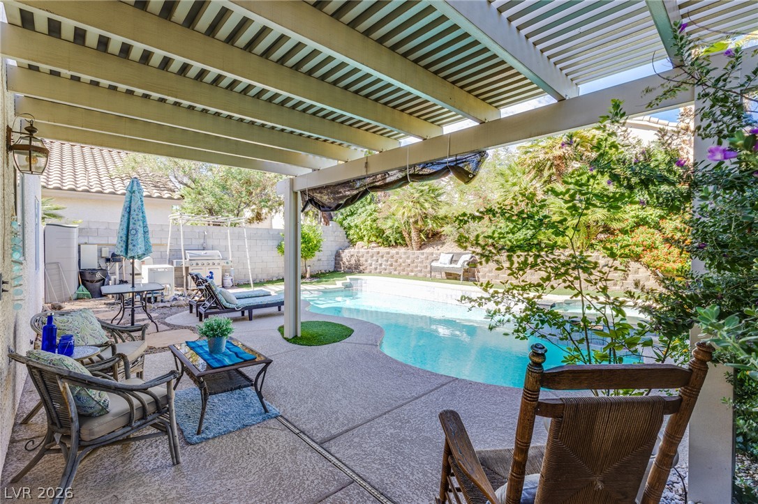 253 Camelback Ridge Avenue Property Photo 4