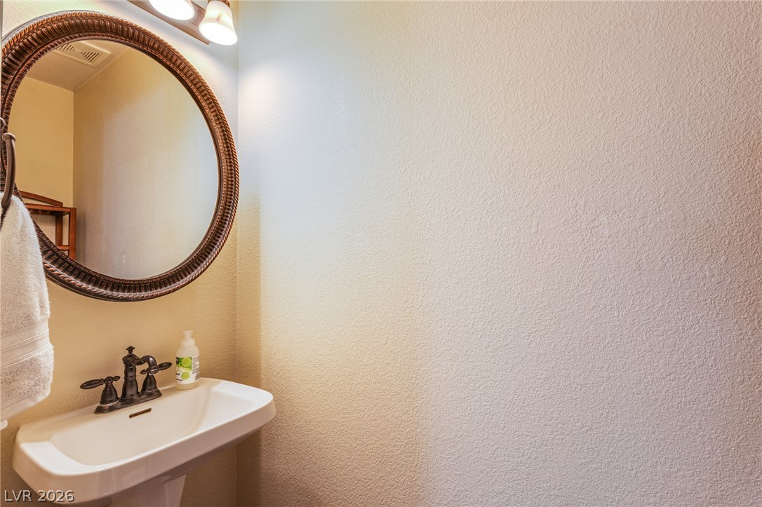 253 Camelback Ridge Avenue Property Photo 24