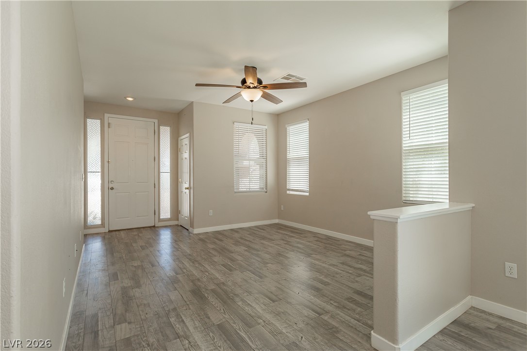 8611 Splendid Leaf Court Property Photo 11