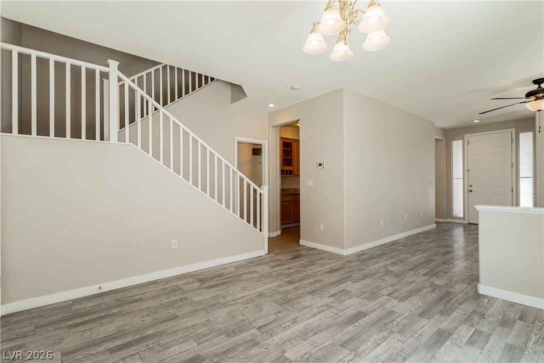 8611 Splendid Leaf Court Property Photo 12