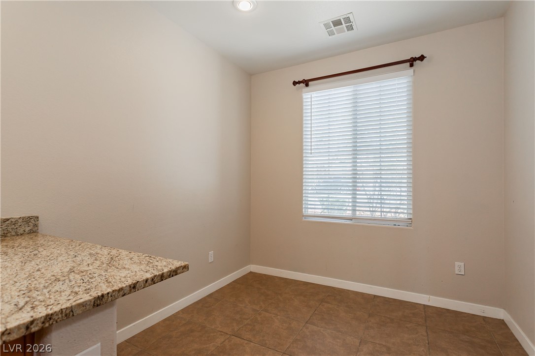 8611 Splendid Leaf Court Property Photo 16